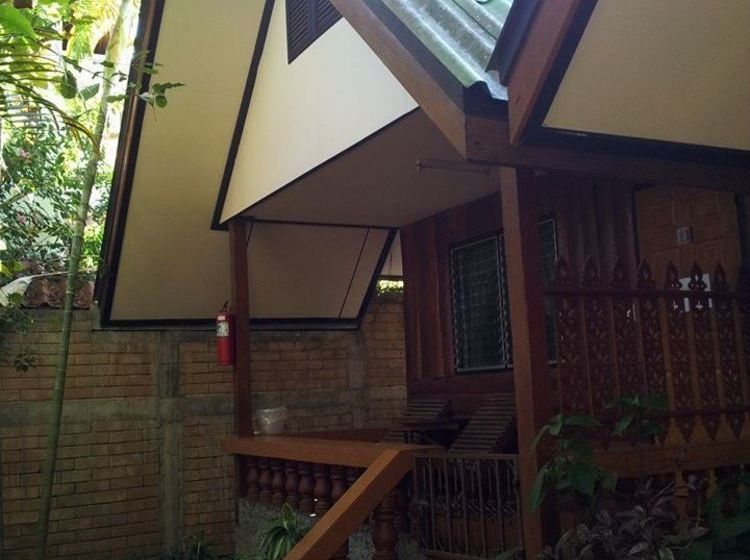 Pensão Pravee House