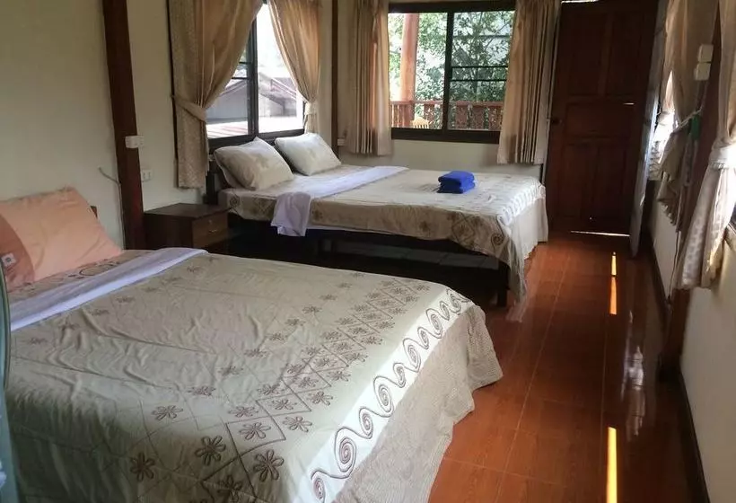 ペンション Pravee House