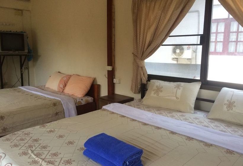 Pensão Pravee House