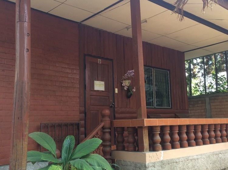 Pensão Pravee House