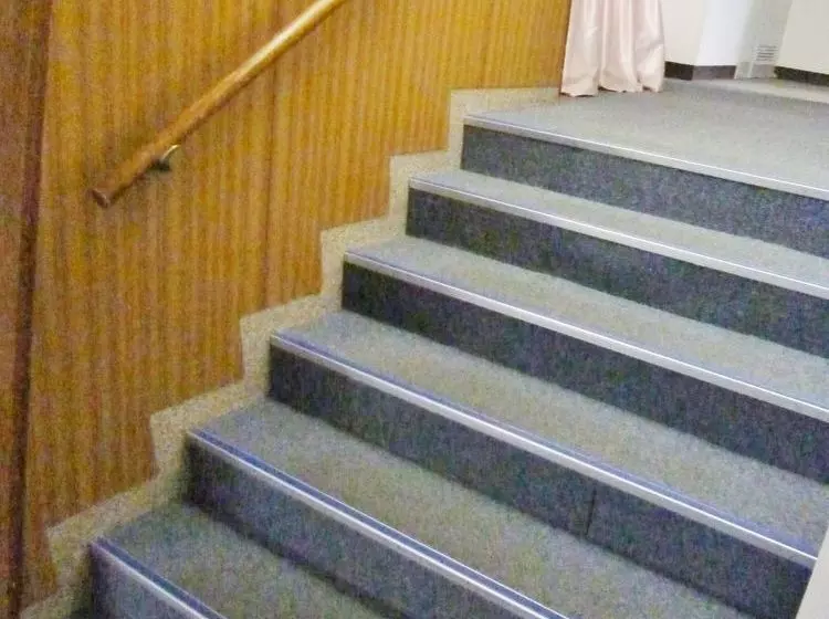 旅館 Hanatemari