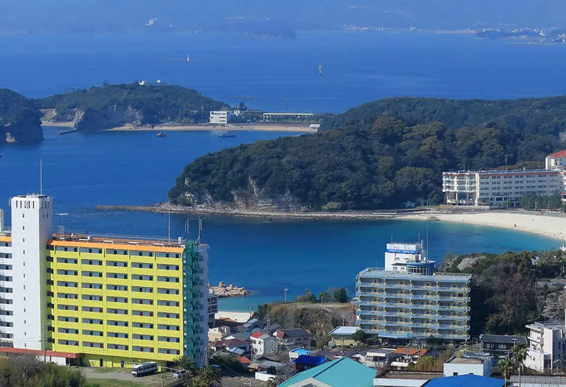旅館 Hanatemari