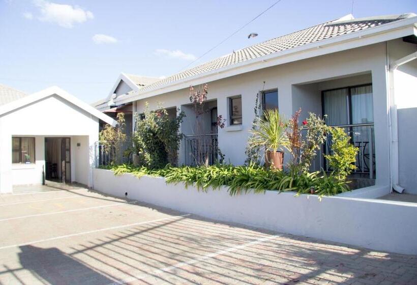 Tribute Guest House Matala