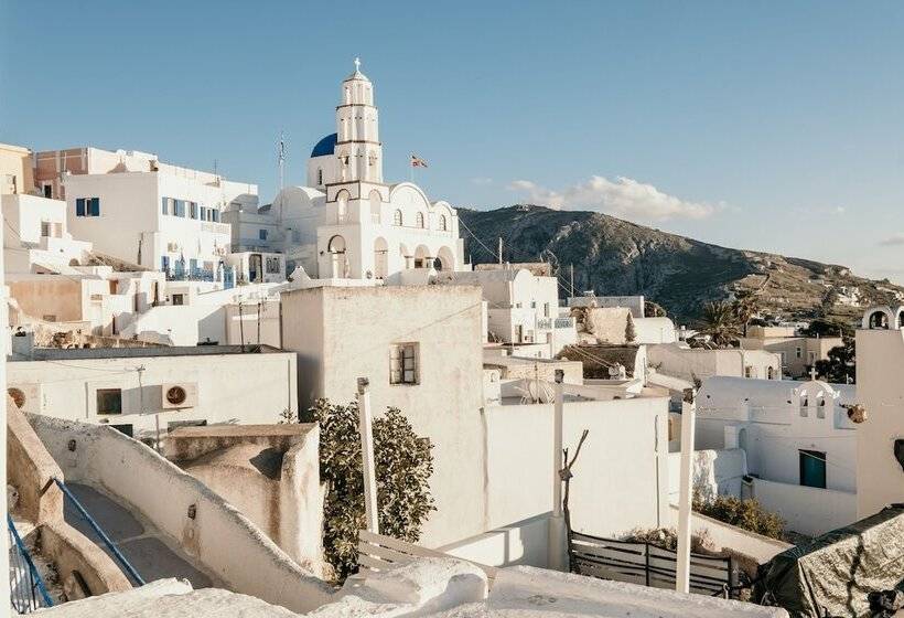 White Orchid Cave House & Studio