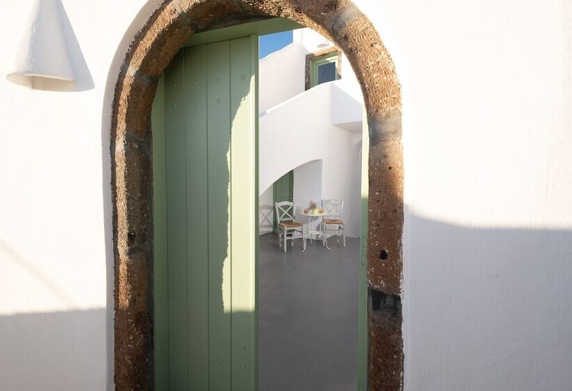 White Orchid Cave House & Studio