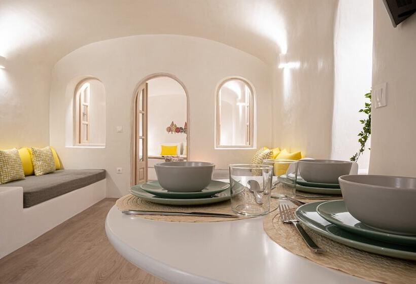 White Orchid Cave House & Studio