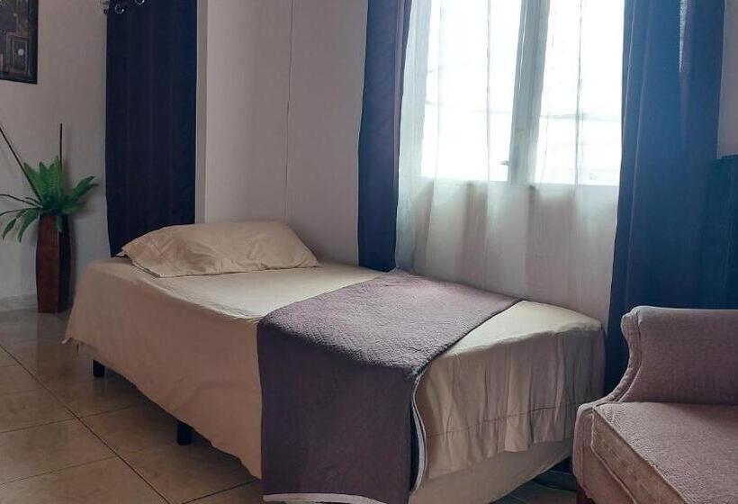 Alberg Tocumen Sweet Home