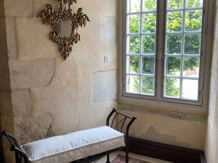 Aamiaismajoitus (B&B) Château Saint Chartier