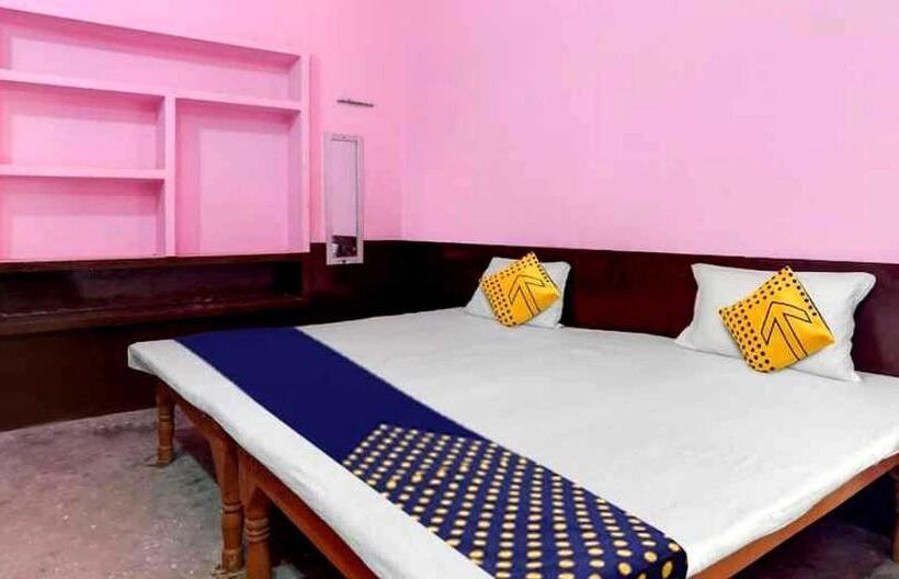 호텔 81078 Ramnagar Varanarasi