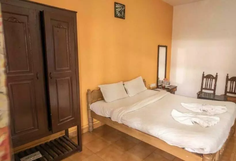 هتل Collection O Saurabh Residency
