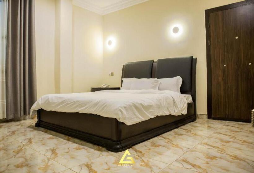 مبيت وإفطار George Vee Hotel Ltd