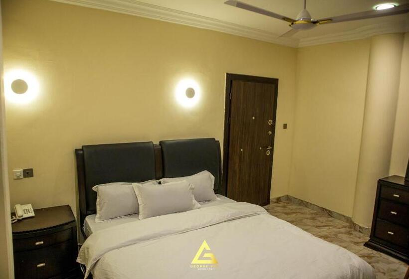 مبيت وإفطار George Vee Hotel Ltd