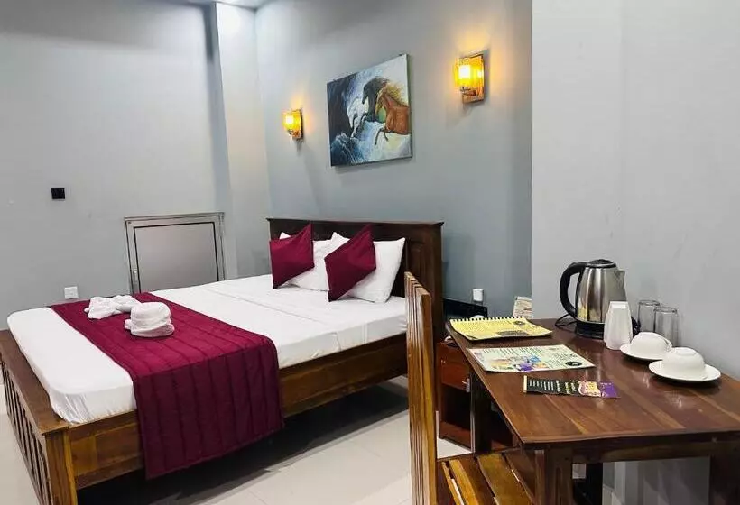 Sp Tourist Hotel Jaffna