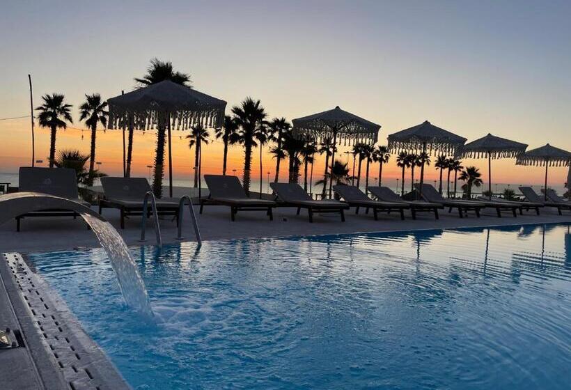 Отель Valerio Resort Beach Club