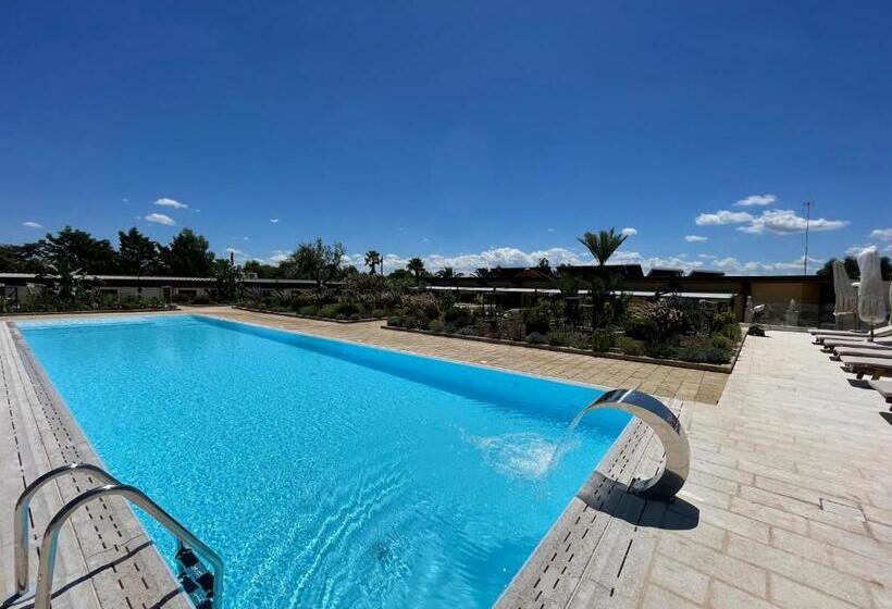 Отель Valerio Resort Beach Club