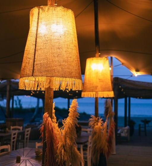 Отель Valerio Resort Beach Club