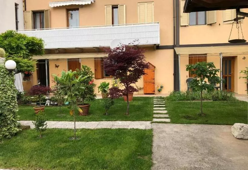 Aamiaismajoitus (B&B) Sensory Garden