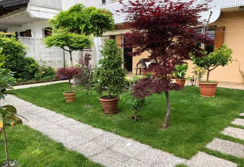 Aamiaismajoitus (B&B) Sensory Garden