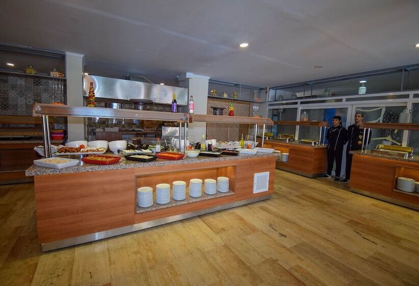 בית מלון כפרי Astoria Life