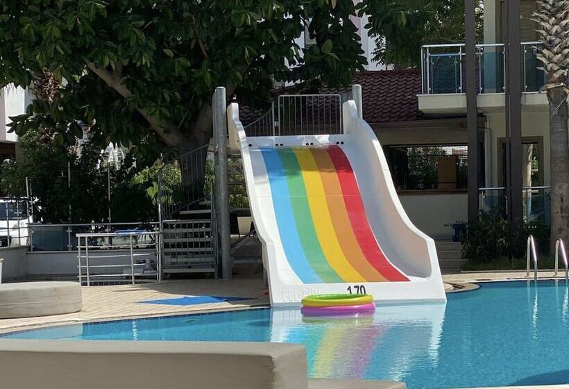 בית מלון כפרי Astoria Life