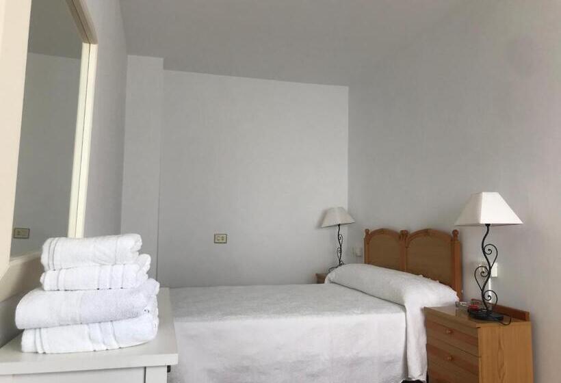 بنسيون Hostal Casa Enrique