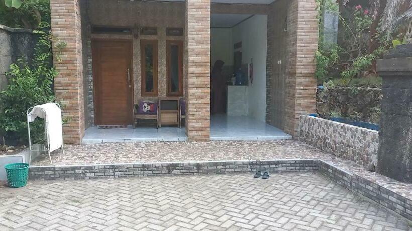 Panzió Madasari House Karinduaji