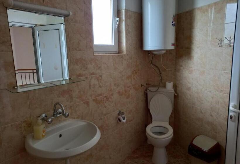 بنسيون Vili Marina Rooms