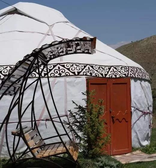 استراحتگاه Karakol Yurt Village