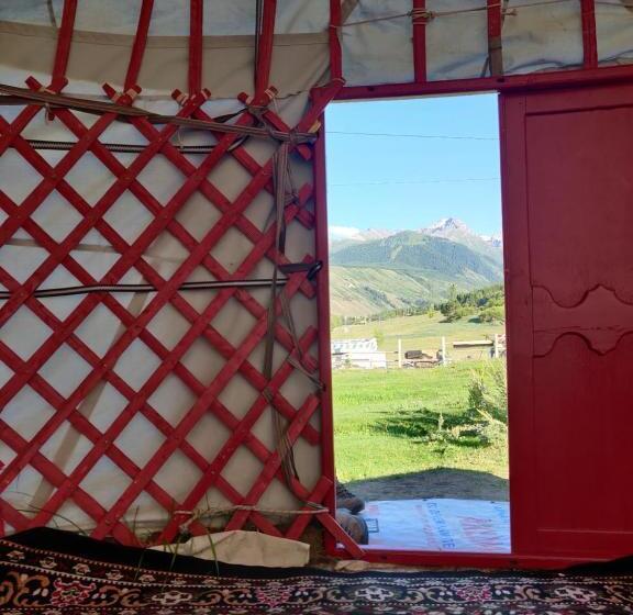 استراحتگاه Karakol Yurt Village