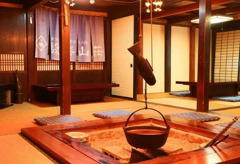 旅館 設楽山荘