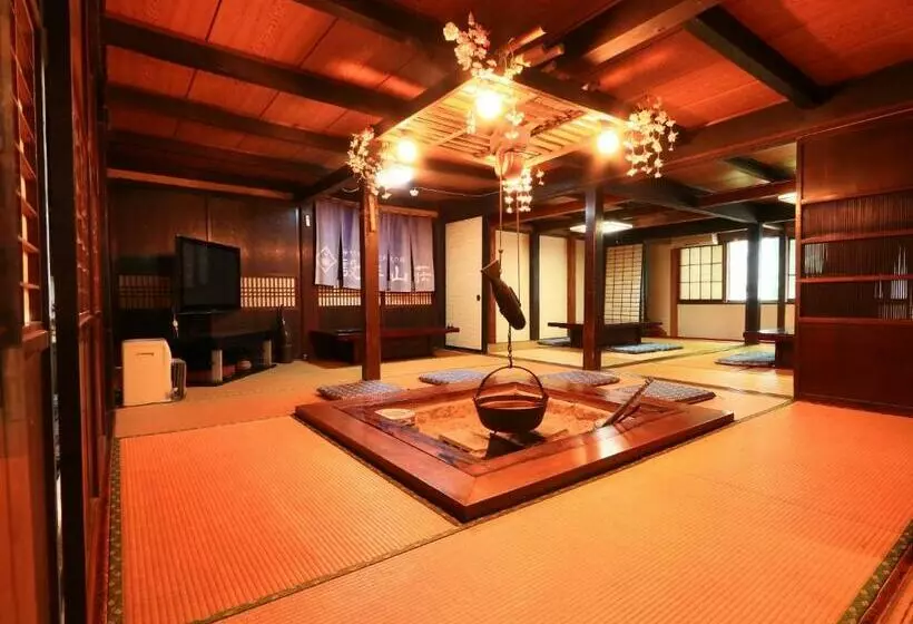 旅館 設楽山荘
