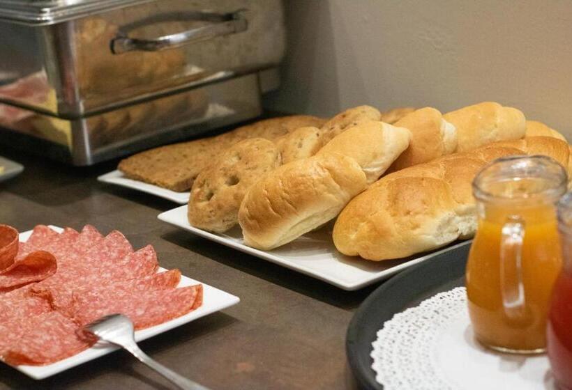 Otel Albergo Altamira