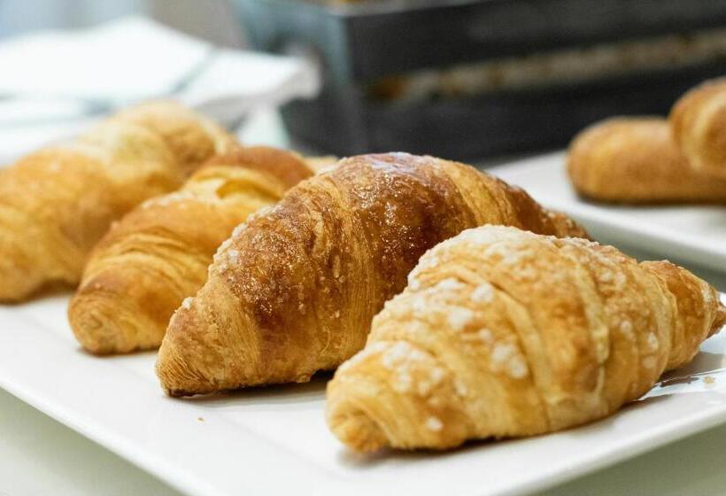 Otel Albergo Altamira