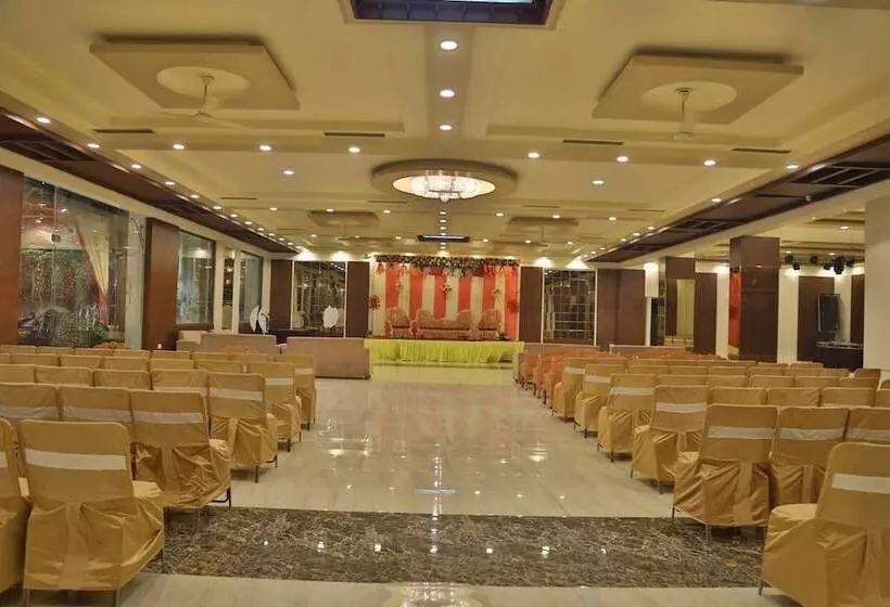 Hotelli Red Sapphire