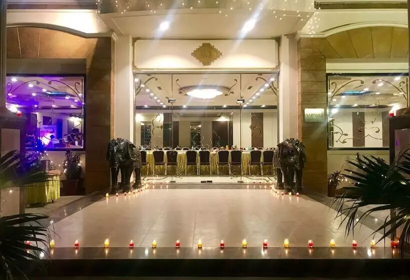 Hotelli Red Sapphire