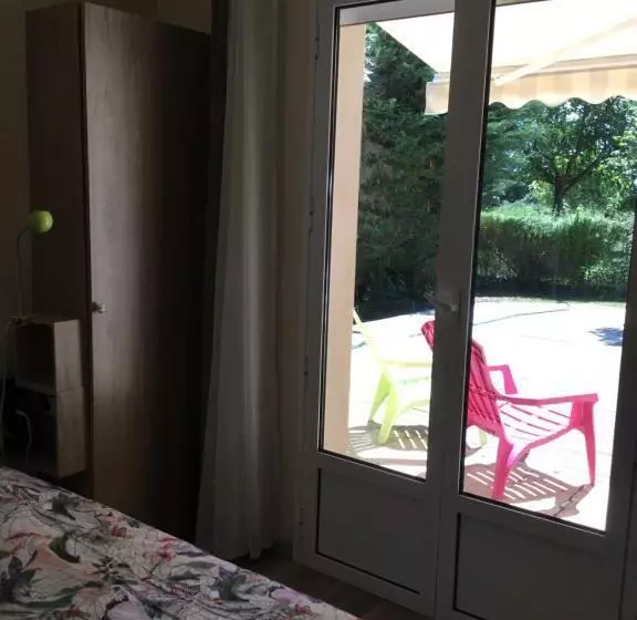 Majatalo Chambres De Retour Aux Sources Connectees 1 Et 2