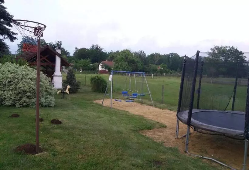 ペンション Penzion Na Hradečku