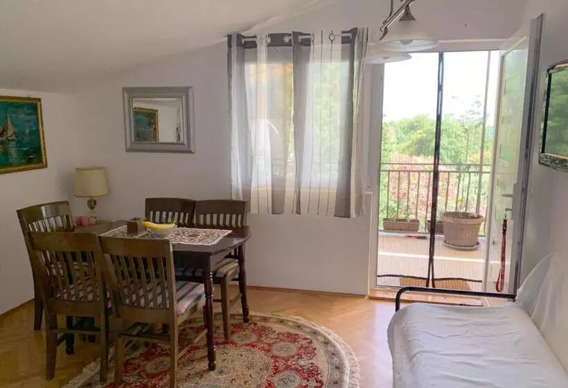 پانسیون Guest House Villa Kosa