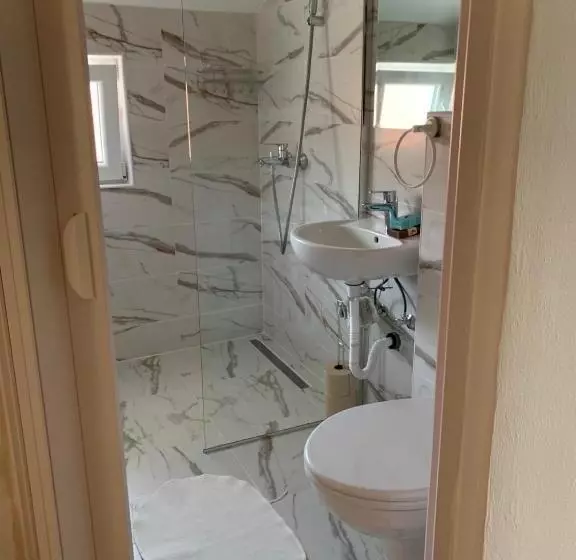 پانسیون Guest House Villa Kosa