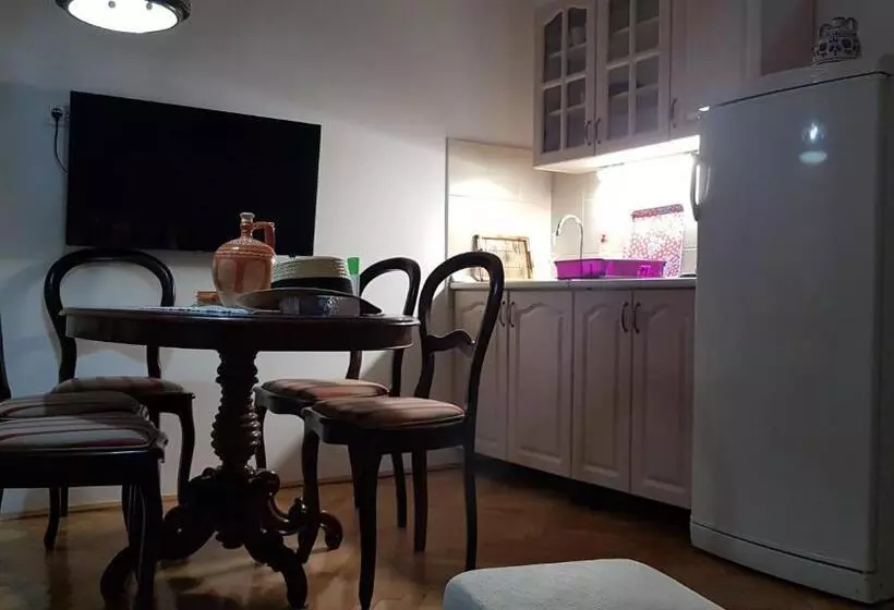 پانسیون Guest House Villa Kosa