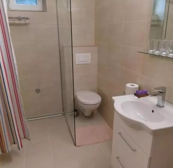 پانسیون Guest House Villa Kosa