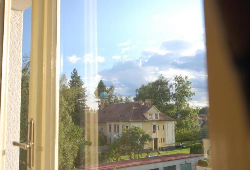 Pensjonat Vila Jasmína