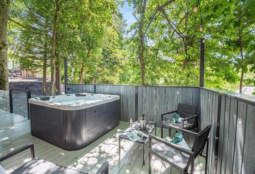 منتجع Ogwen Bank Caravan And Lodge Park