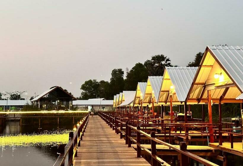 هتل Sareth Resort