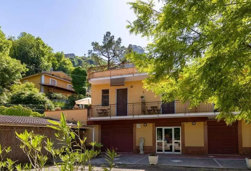 ペンション La Valle Del Mingardo