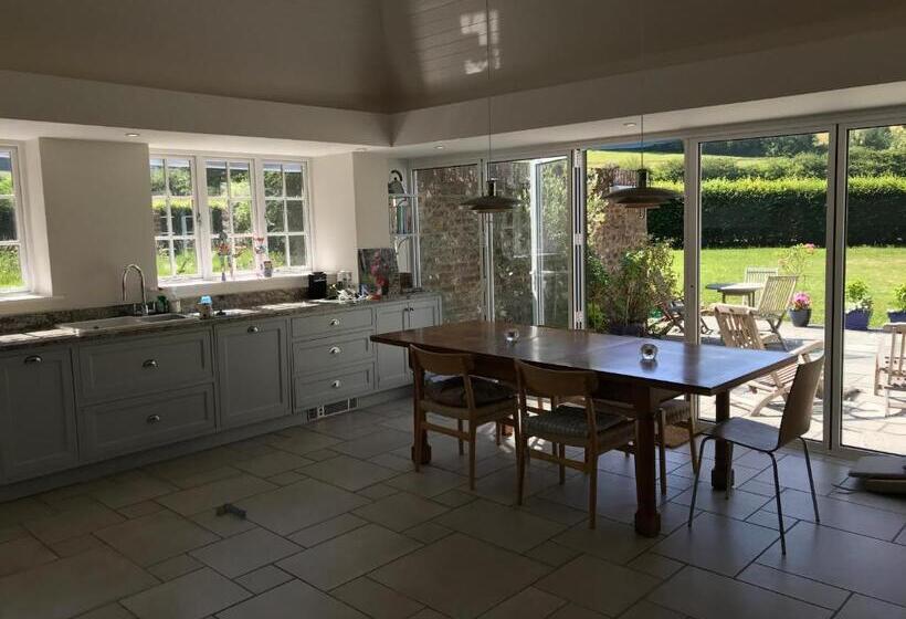 Bed and Breakfast Charlton End   Goodwood Events