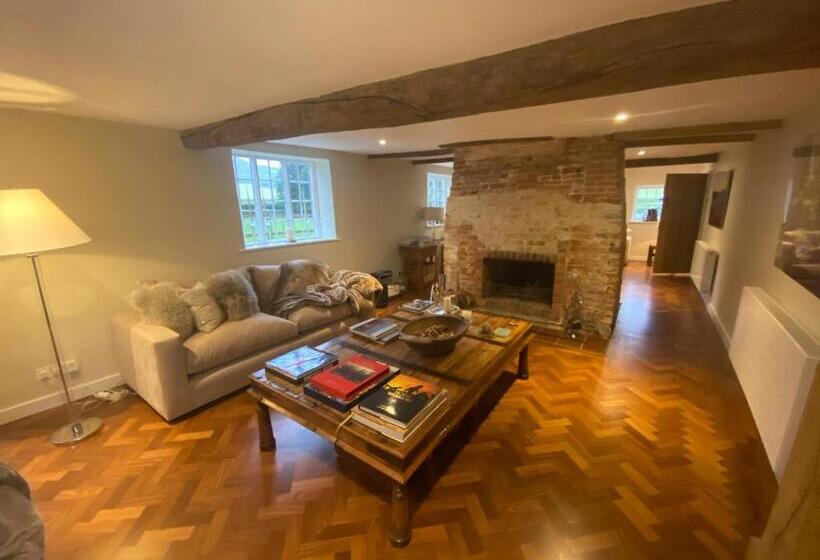 Bed and Breakfast Charlton End   Goodwood Events