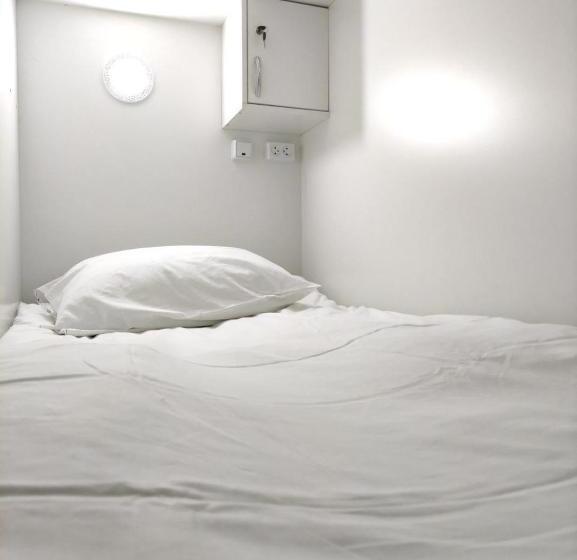 Nomadstan Capsule Hostel