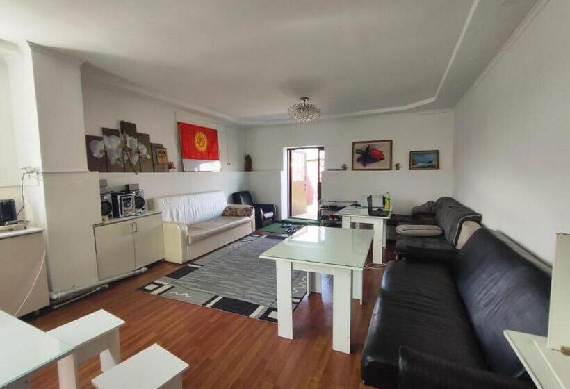 Nomadstan Capsule Hostel