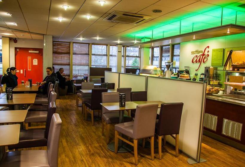 호스텔 Juniper Court